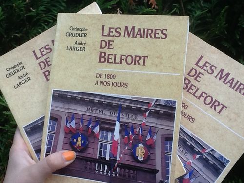 LIVRE-MAIRES